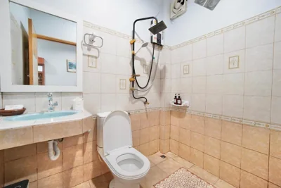 Standard Triple Room — Khun Ying House